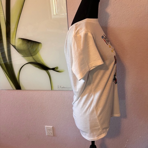 shirt size medium - Picture 2 of 4